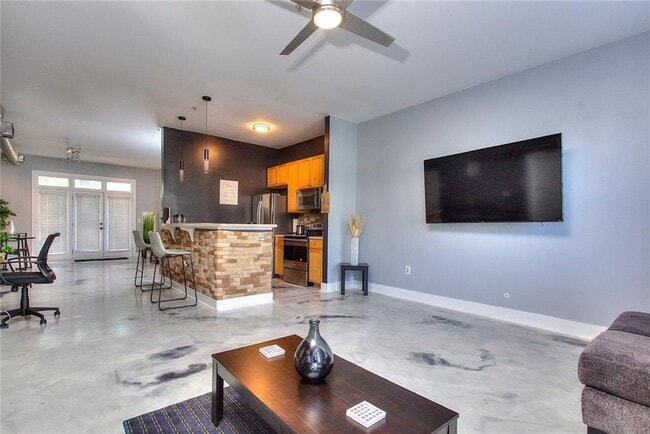 Building Photo - 502 Pryor St SW