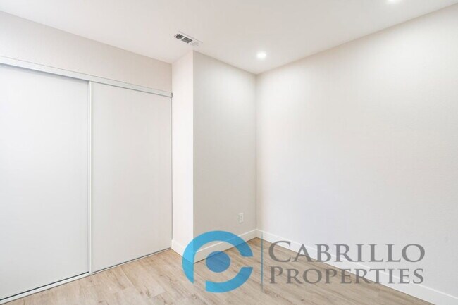 Building Photo - 4776 Bancroft St