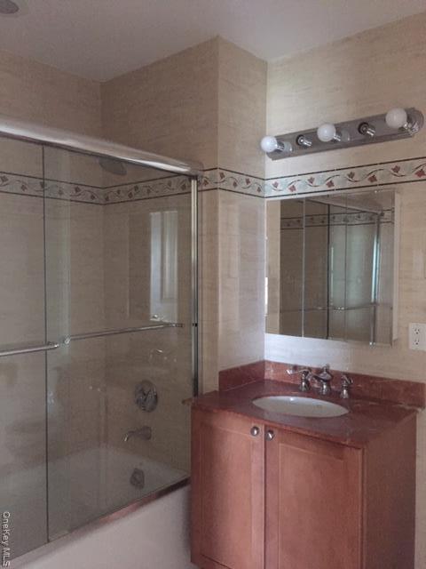 Building Photo - 125 E Broadway