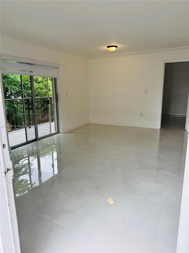 Building Photo - 6961 SW 129th Ave