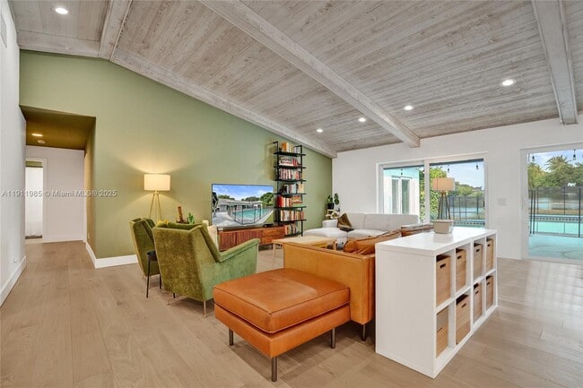 Building Photo - 1020 Bayberry Point Dr