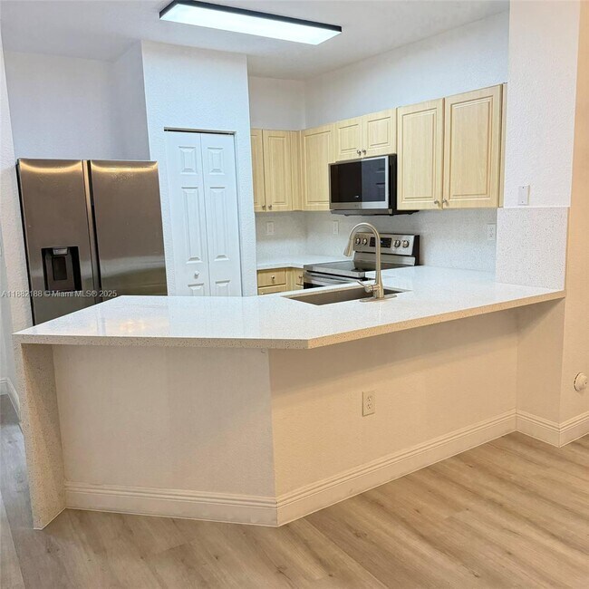 Building Photo - 6482 Catalina Ln