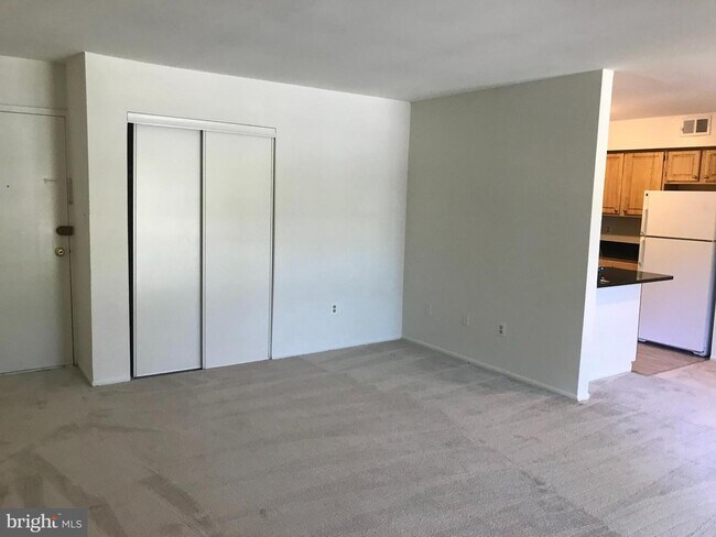 Building Photo - 7821 Enola St