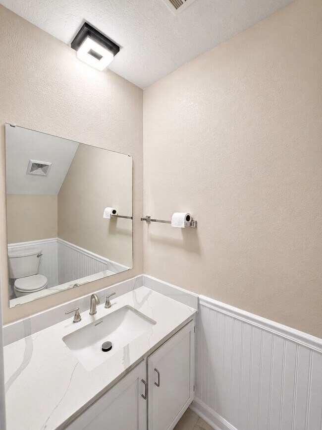 Building Photo - 1161 Shadow Lake Cir