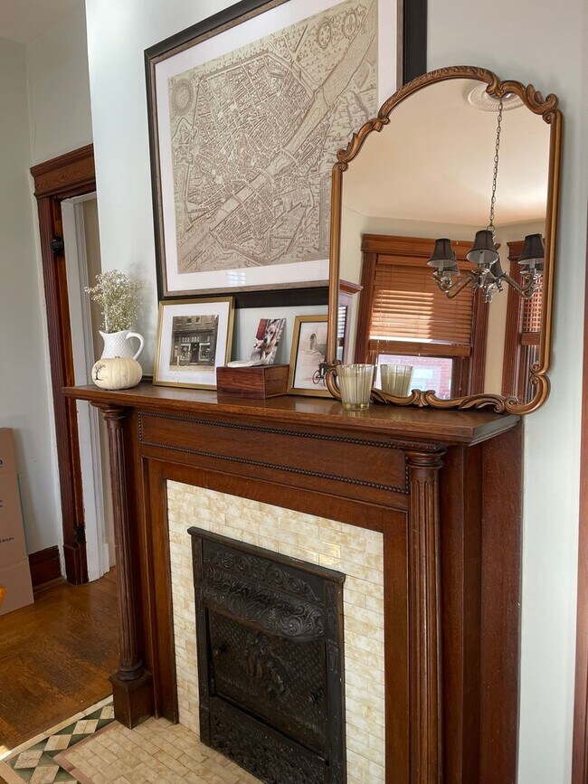 Building Photo - HYDE PARK SINGLE FAMILY HOME WITH OFF-STRE...