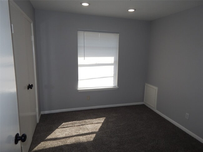 Building Photo - 22210 Provincial Blvd