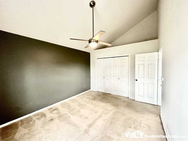 Building Photo - 1250 SE Village View Ln