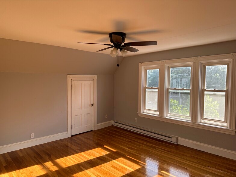 Master bedroom - 10 Garden St