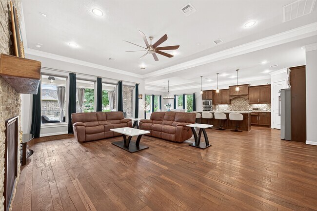 Building Photo - 32607 Wingfoot Cir