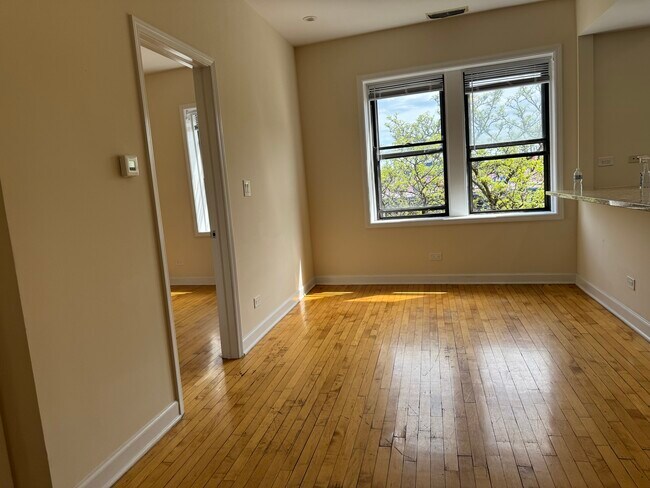 Building Photo - 1746 W Estes Ave