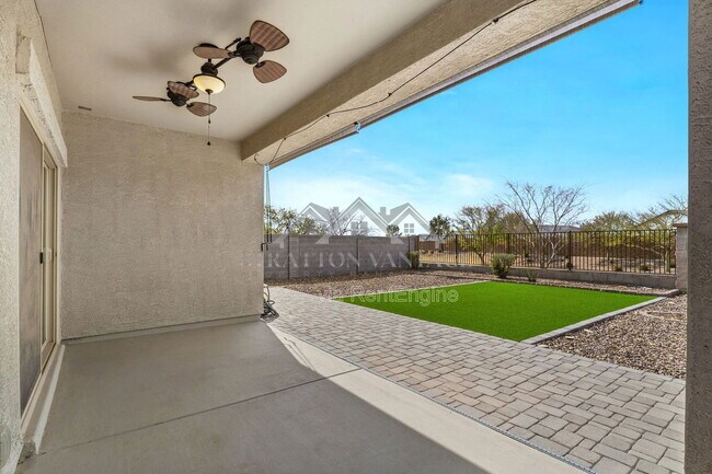 Building Photo - 17878 N Pietra Rd