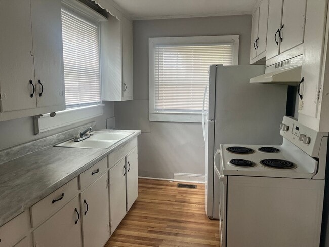 Building Photo - 2 Bedroom House in Tarboro