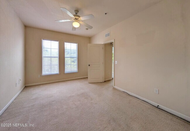 Building Photo - 1300 Riverplace Blvd