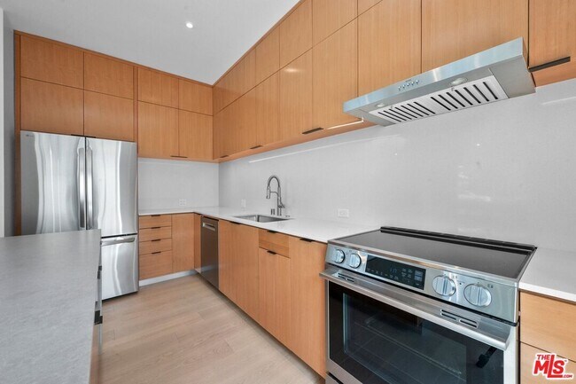 Building Photo - 1227 23rd St