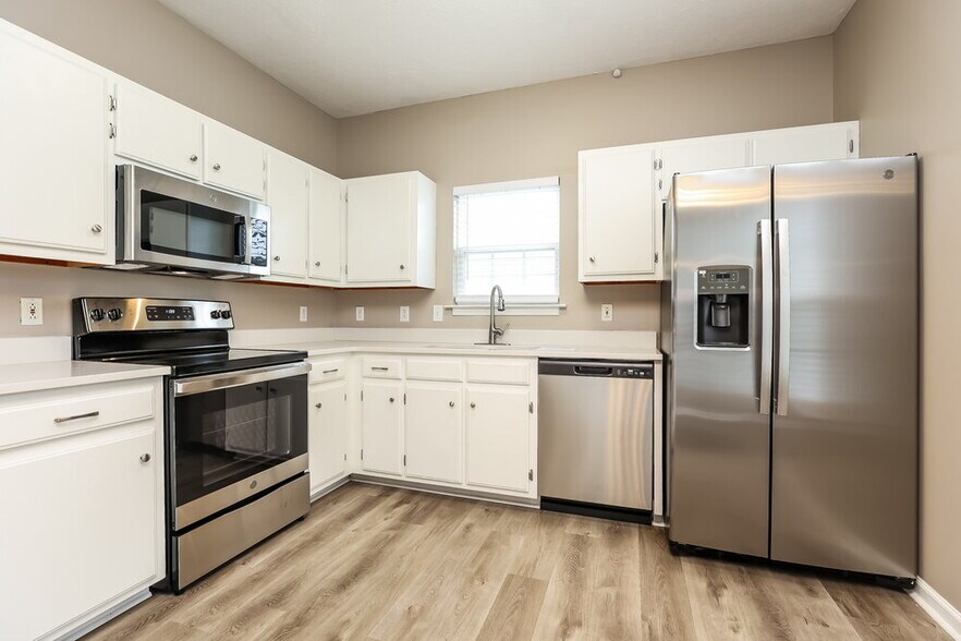 Building Photo - 2744 Pepperdine Dr