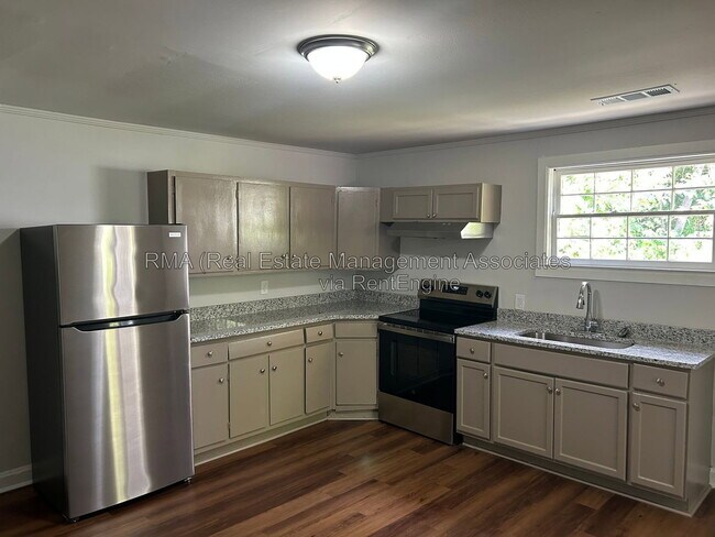Building Photo - 1342 Drewery Ave