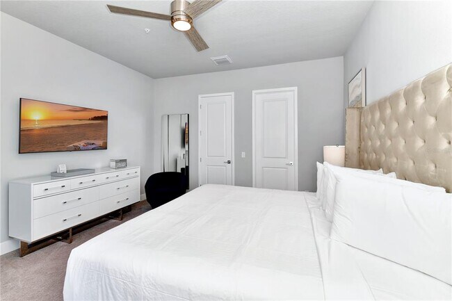 Building Photo - 7770 Sandy Ridge Dr
