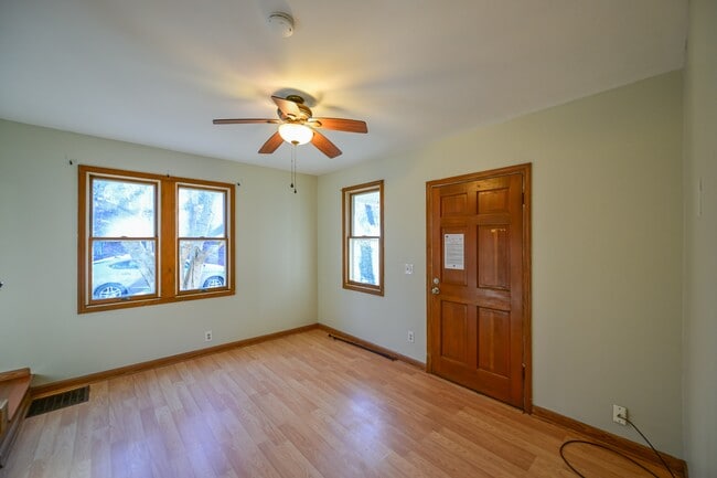 Building Photo - 29 N Shafer St