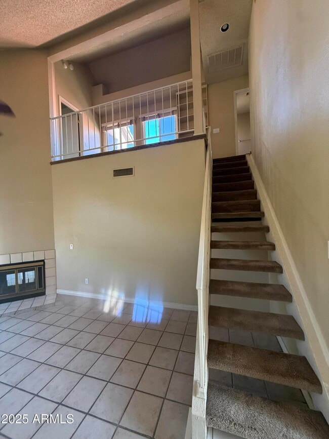 Building Photo - 4580 W Ivanhoe St
