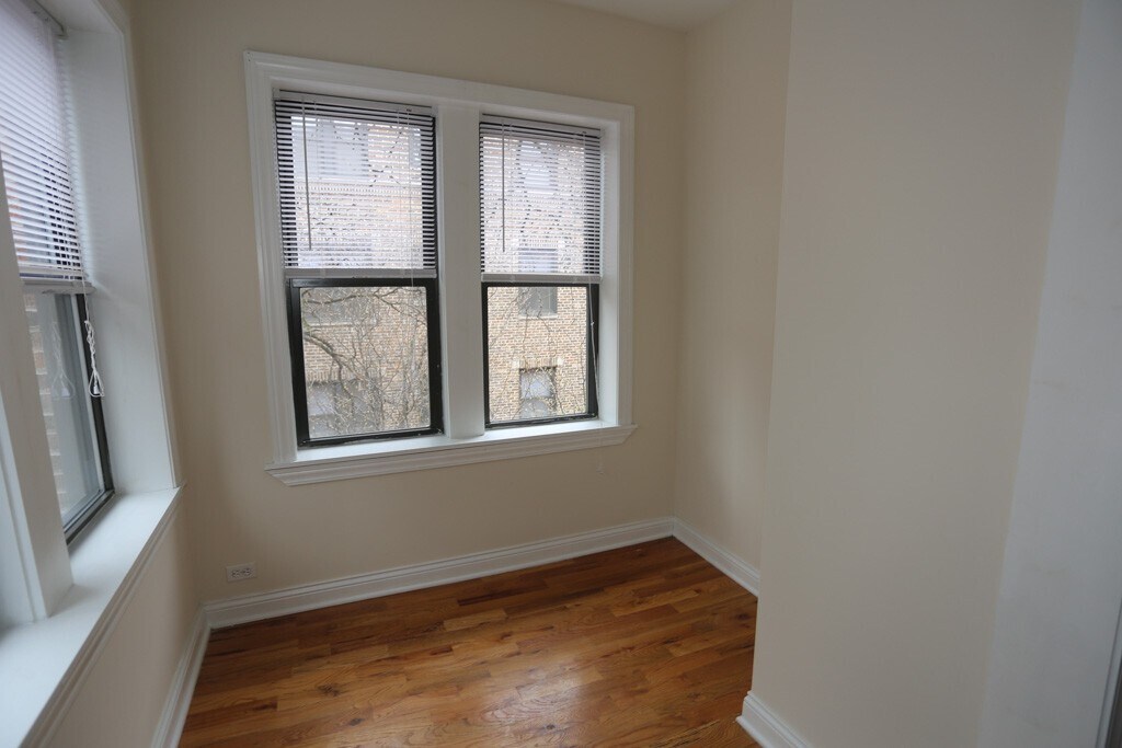 Building Photo - 3728 N Pine Grove Ave