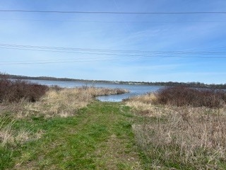 Building Photo - 40 Lake Shore Rd
