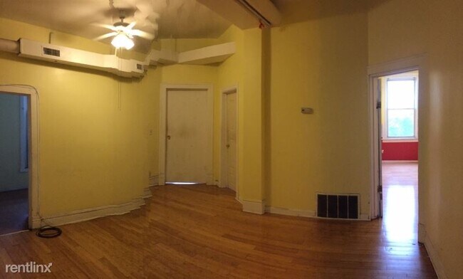 Building Photo - 802 W 31st St