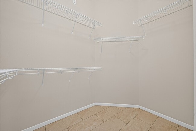 Building Photo - 17230 Hollow Sands Ct