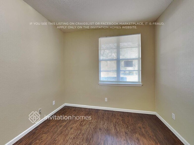 Building Photo - 156 Greenwich Cir