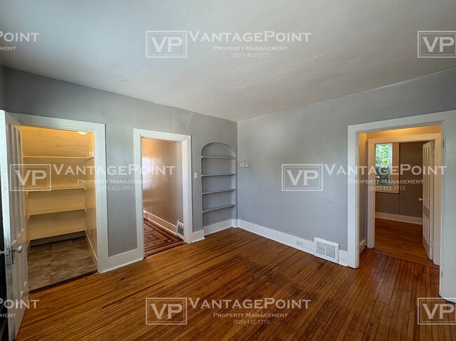 Building Photo - 334 S Quincy St