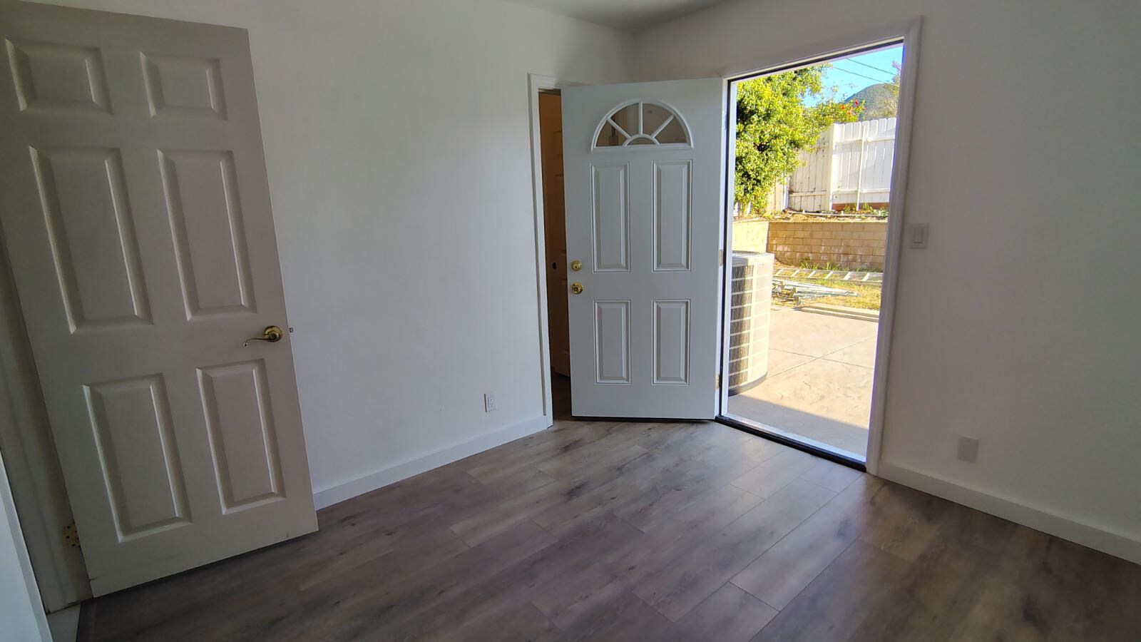 Building Photo - 1930 Adrian St