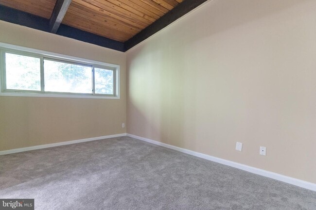 Building Photo - 4381 Americana Dr