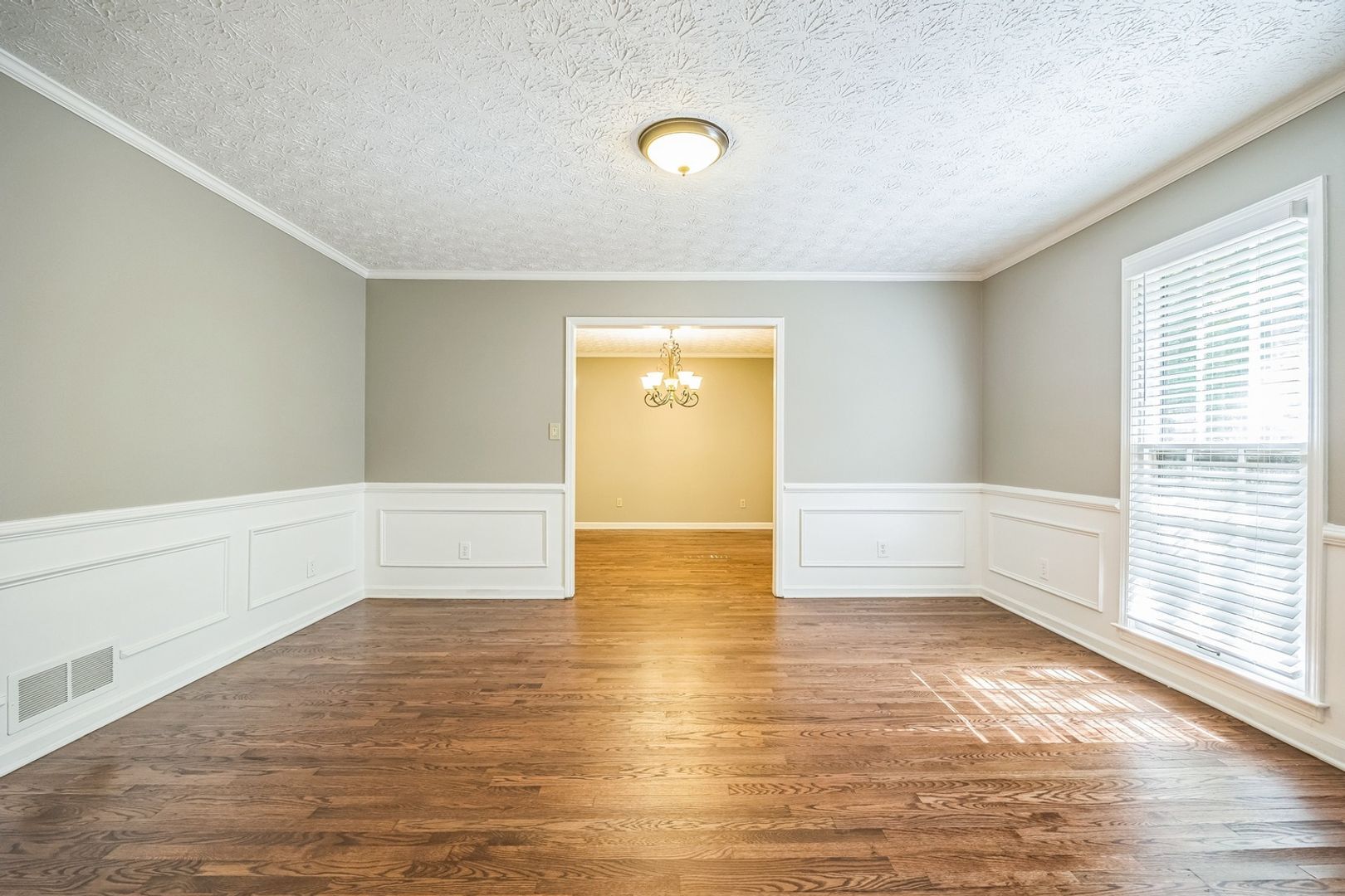 Building Photo - 240 Brandenburgh Cir