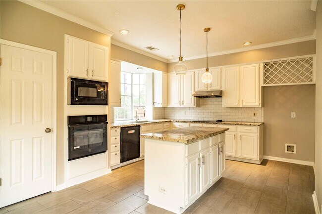 Building Photo - 3523 Ashlock Dr