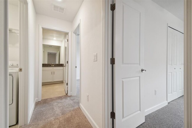 Building Photo - 8221 Cor Pne Wy