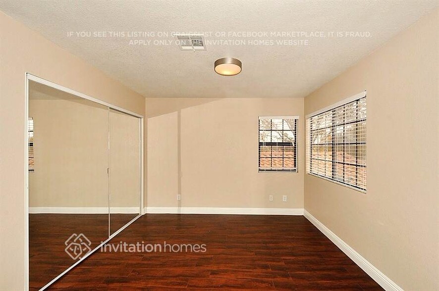 Building Photo - 2494 Muirfield Ave