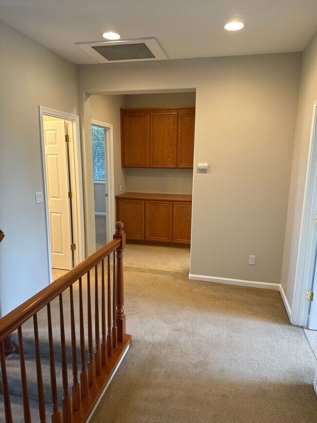 Building Photo - Everything you wanted