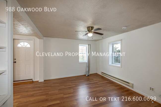 Building Photo - 988 Oakwood Blvd