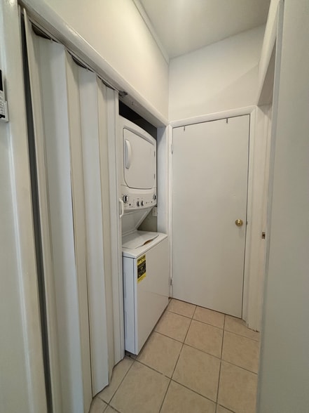 laundry - 1000 Christian St