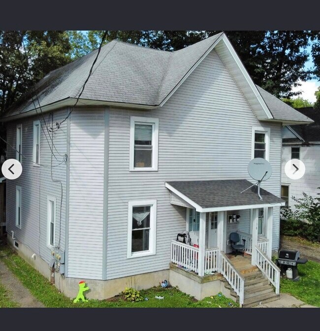 Primary Photo - 138 Groton Ave