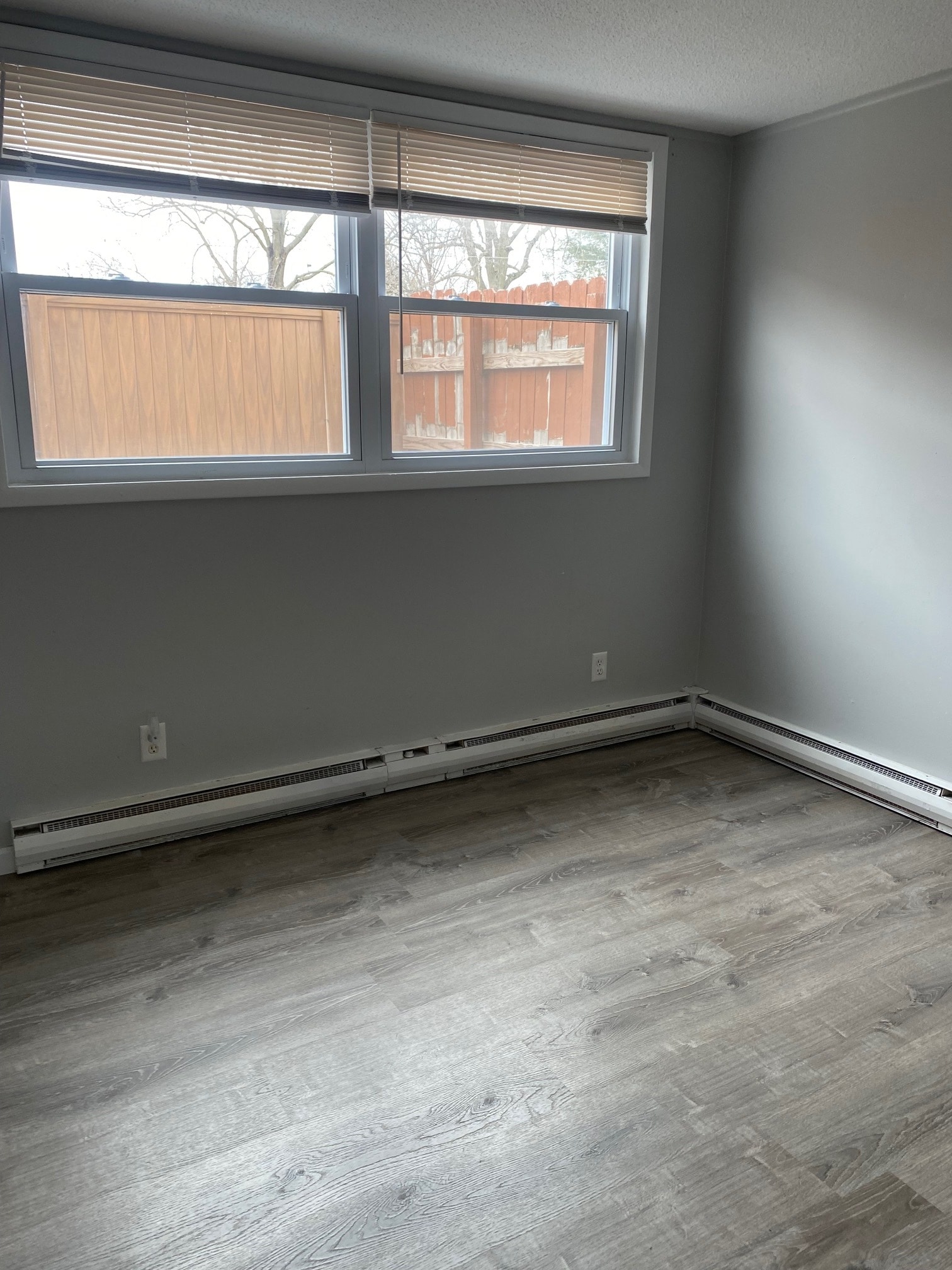 Building Photo - 805 Illini Ave