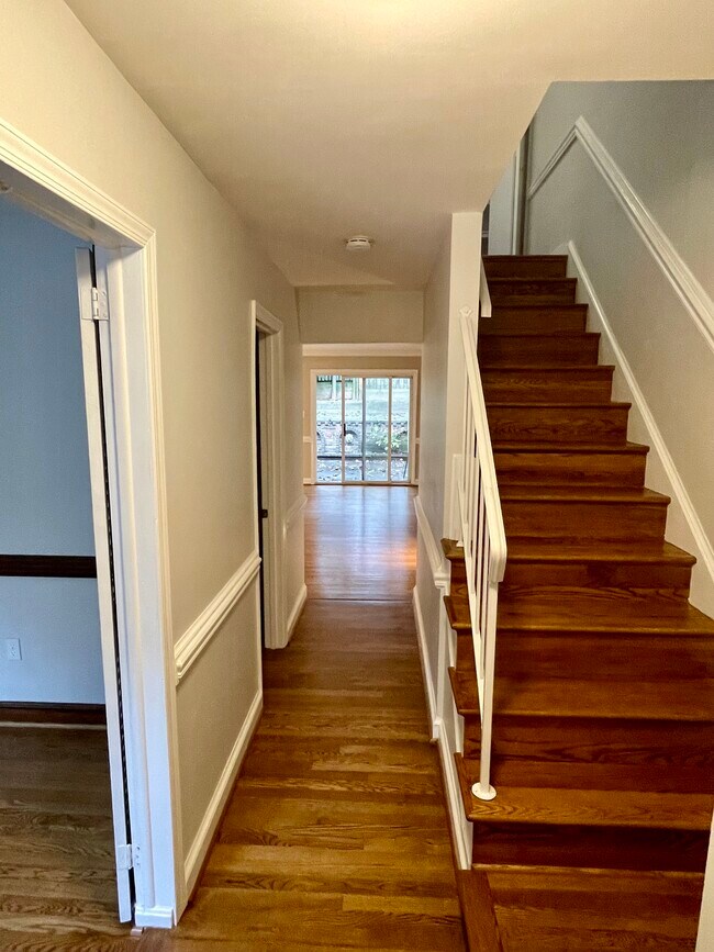 Building Photo - 11323 Palisades Ct