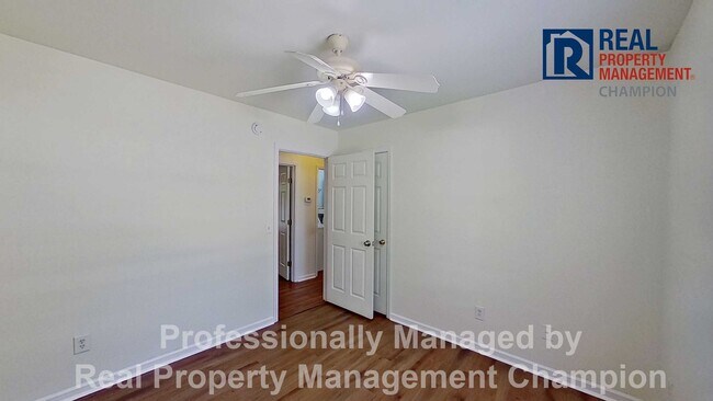 Building Photo - 3 BD/2BA Home in Azalea Trace w/Fenced Backyard and Exciting Updates Underway!