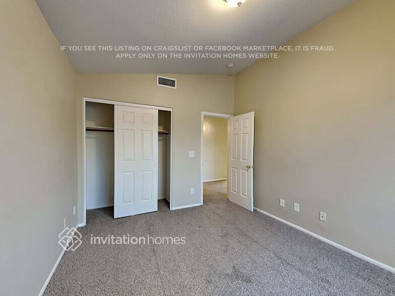 Building Photo - 3519 N 107th Dr