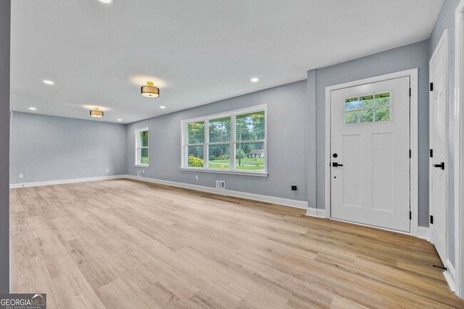 Building Photo - 3266 W Manor Ln SW