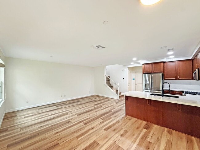 Building Photo - Modern Townhome in Otay Ranch – 3BR/2.5BA ...