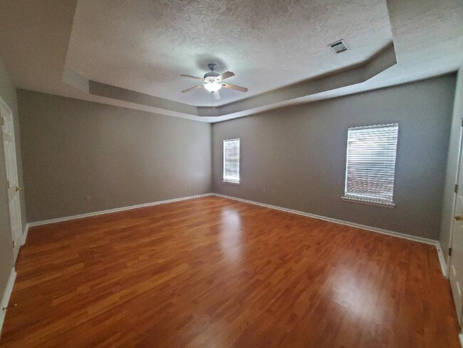 Building Photo - 183 Melody Ln