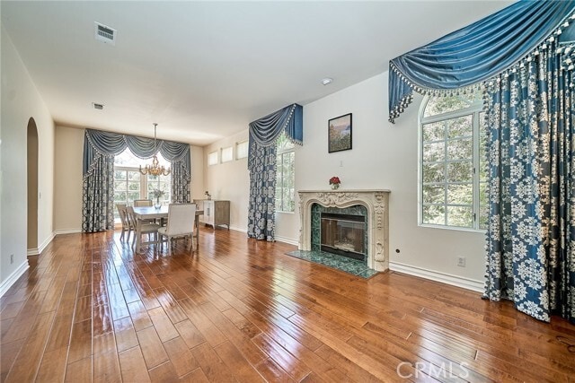 Building Photo - 1089 Village Dr