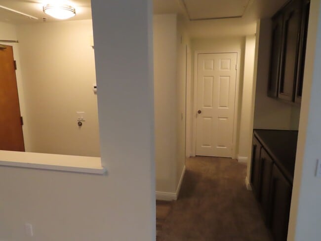 Building Photo - Resort Style Living in Mission Valley - 2 ...