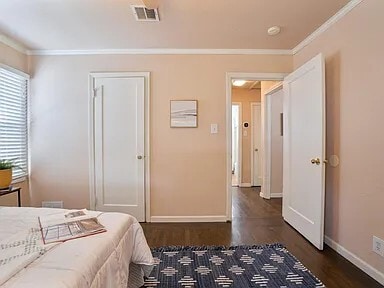 Building Photo - 40 La Cruz Ave