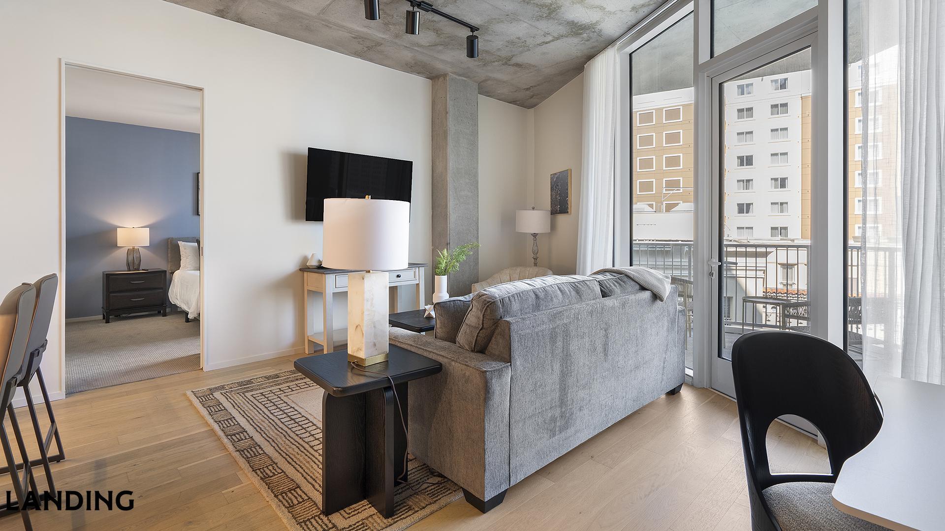 Building Photo - 143 E Commerce St